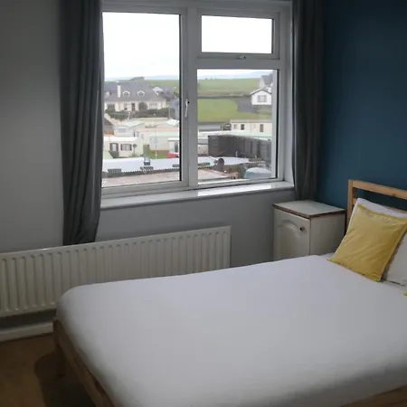 بيت شباب Rougey *